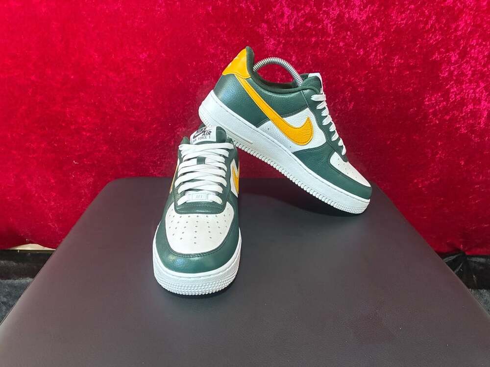 Nike Air Force 1 '07 LV8 Noble Green Men’s Size 9 Sail Yellow